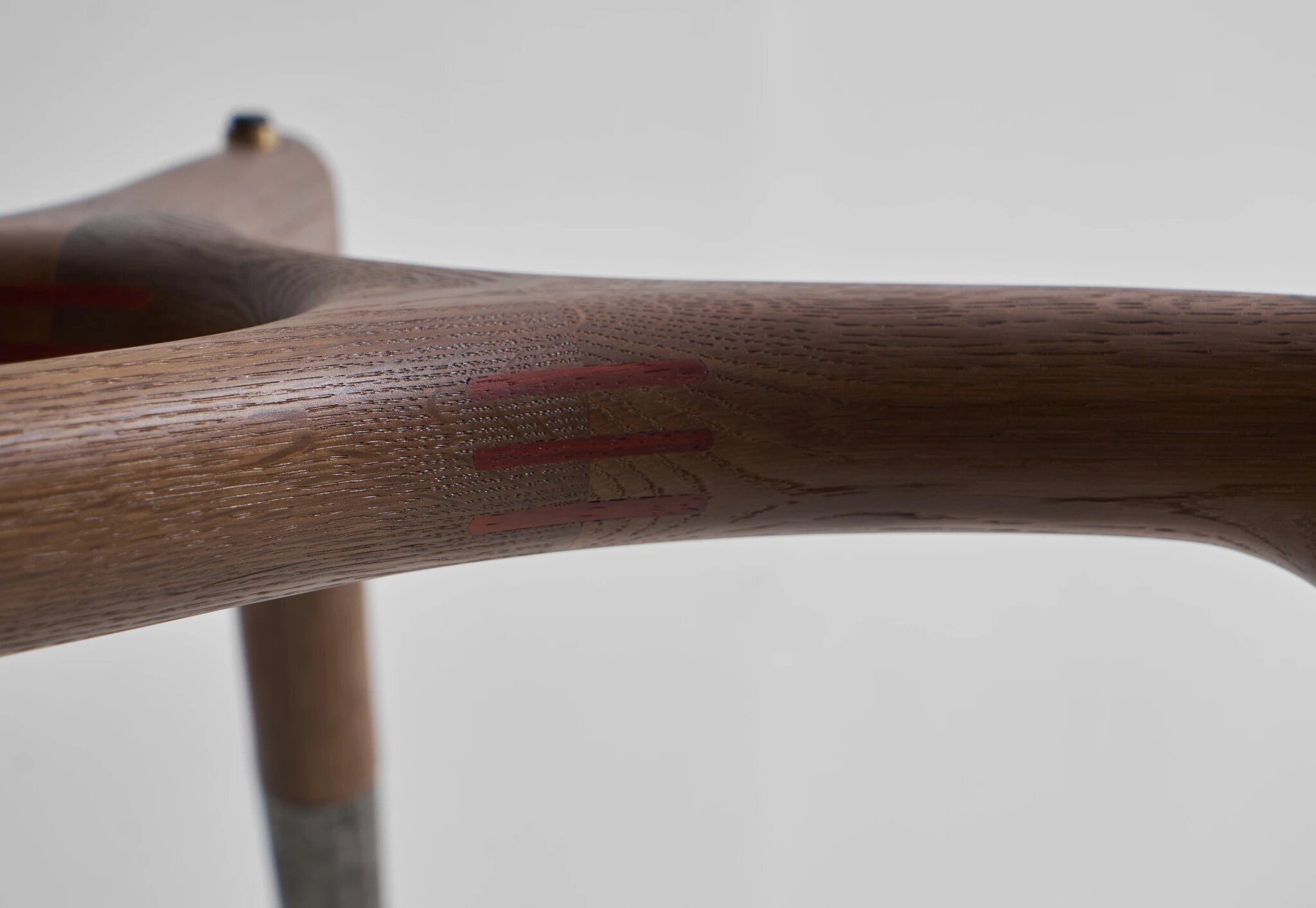 Assembly_Table_Smoked_1c_2048x2048